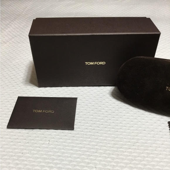 Tom Ford eyeglass case full set other than the glasses.